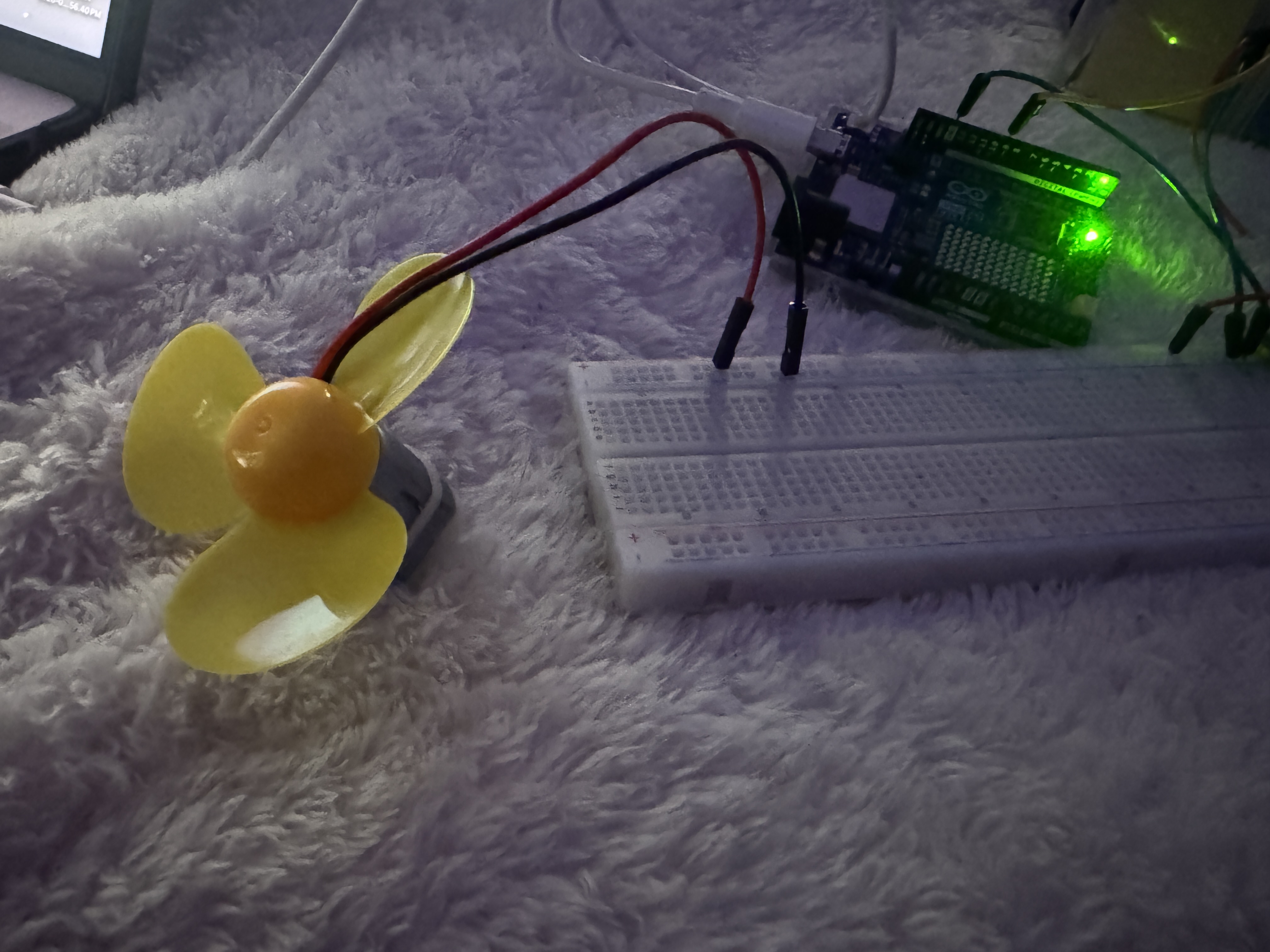 Photo brsuhless motor connected to driver module