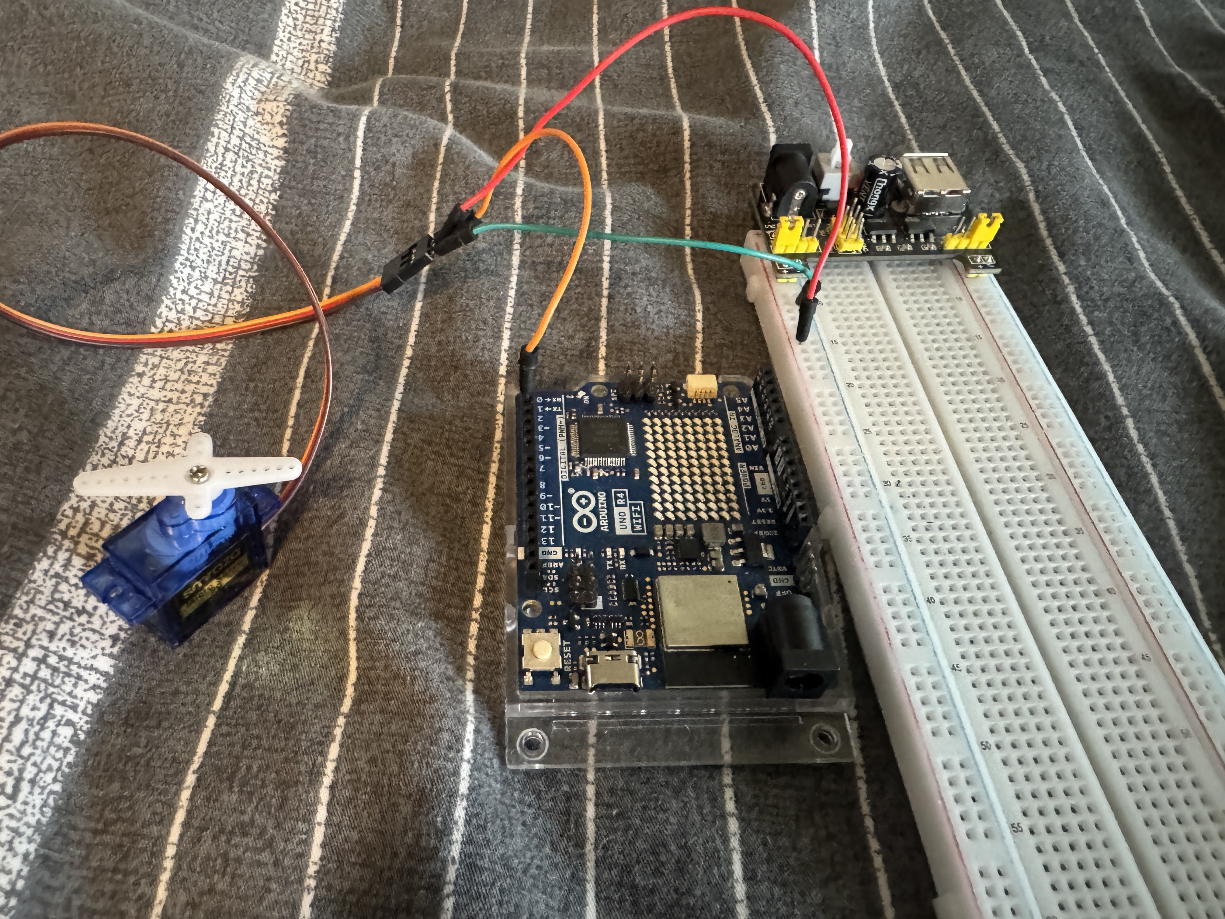 photo of servo wiring